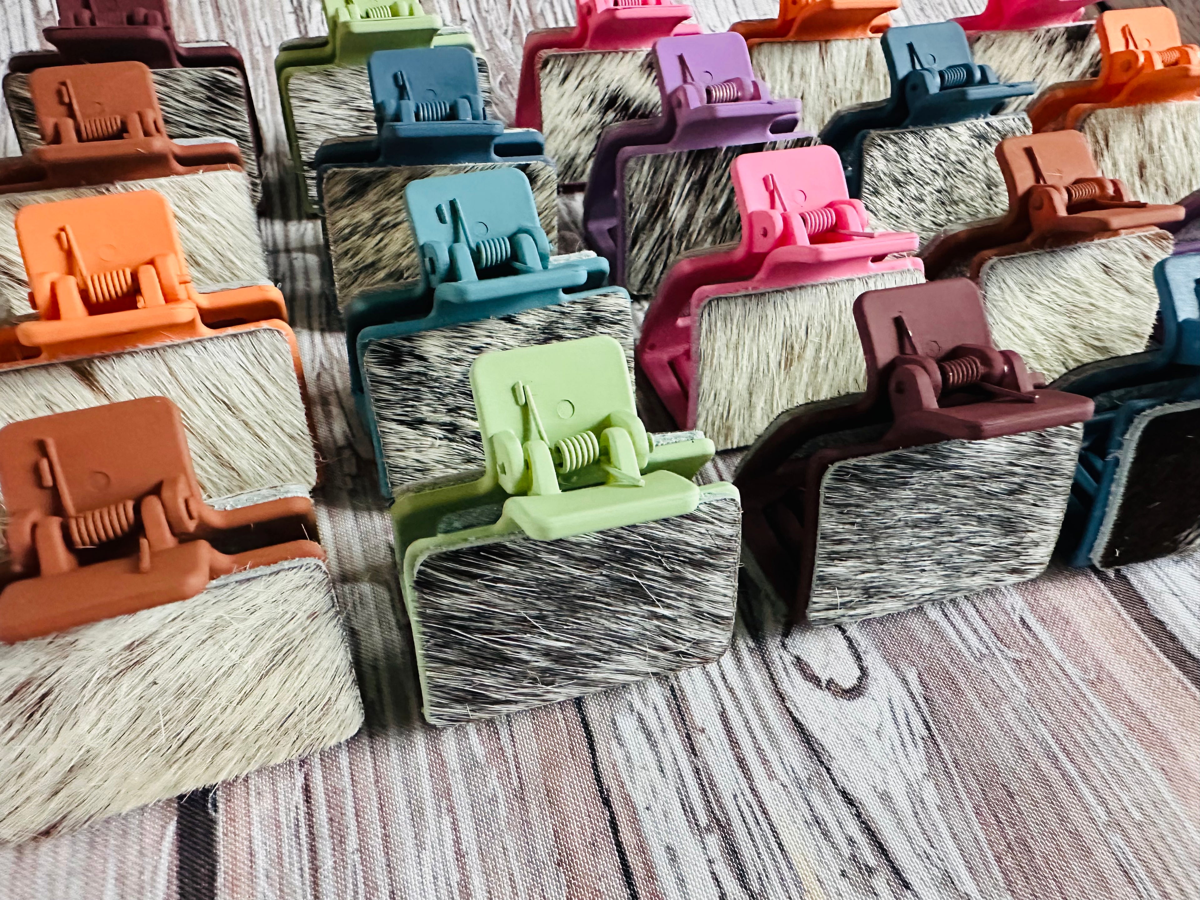 2” Bright Cowhide Clip Bundle