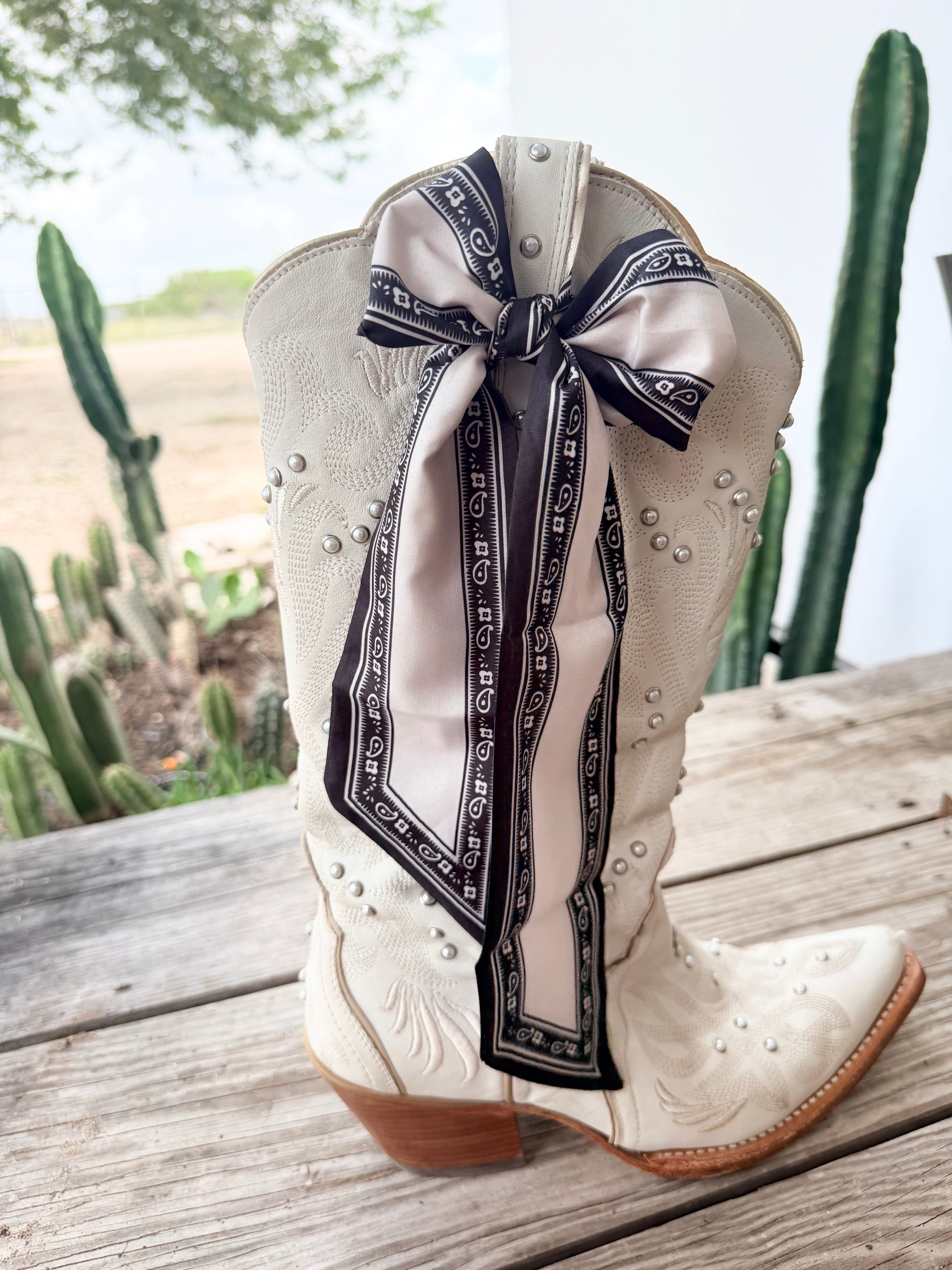 Boot Twilly - Champagne Paisley Trim