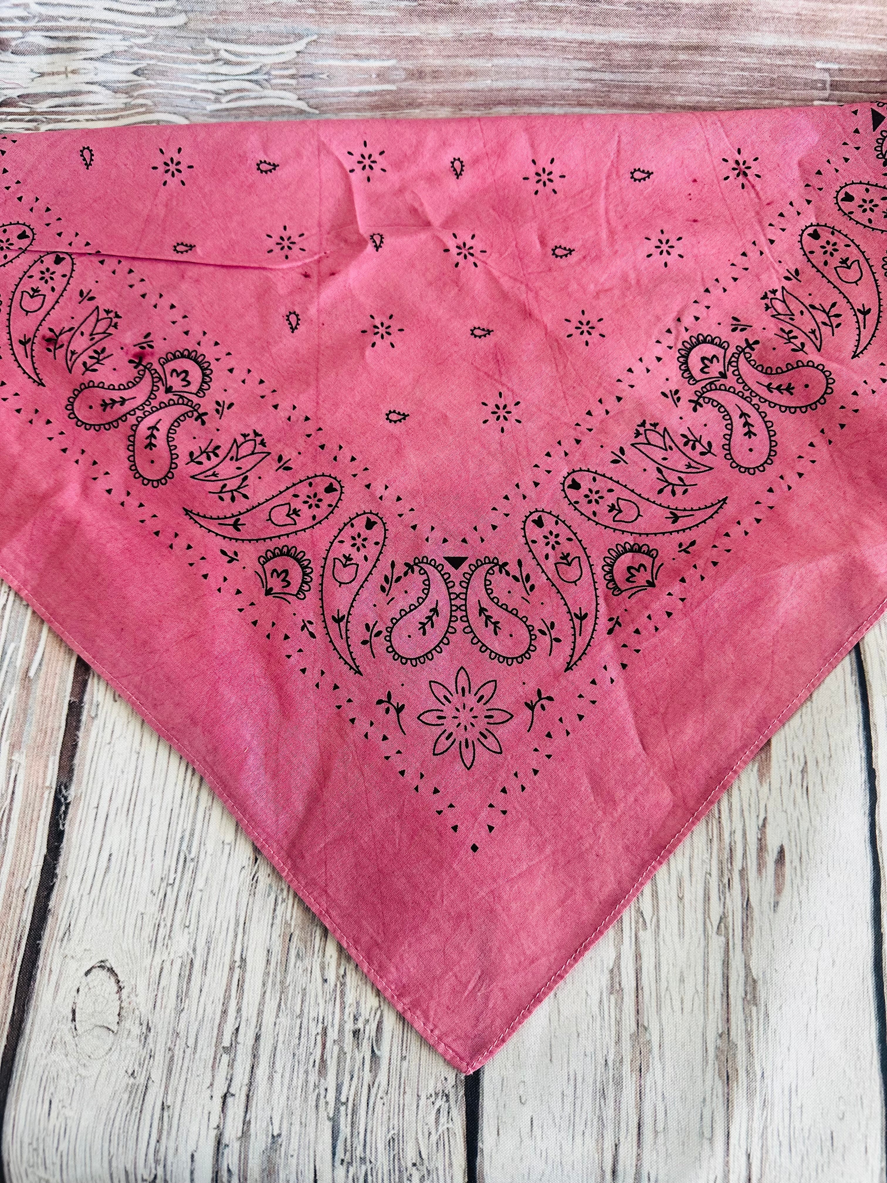5- Sangria Bandanas