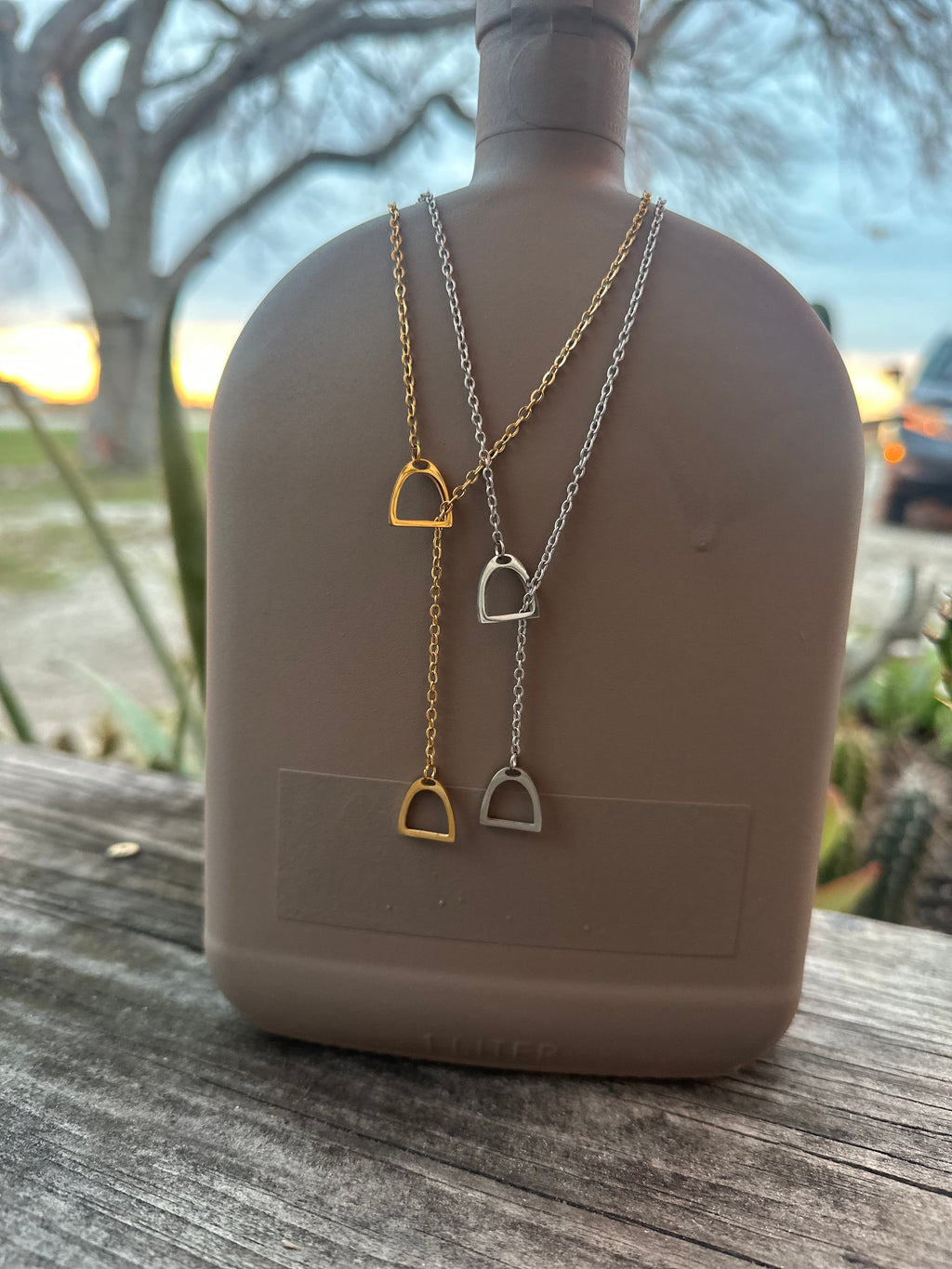 Lariat Stirrup Necklace