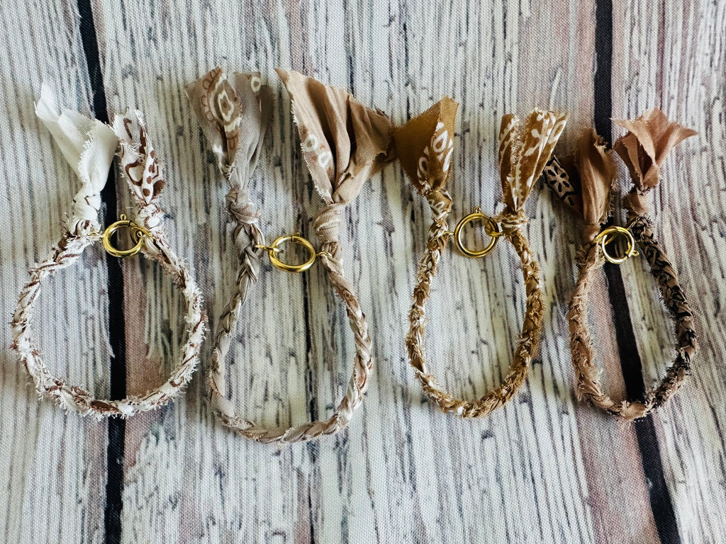 Charm Bar Jump Ring Bracelet