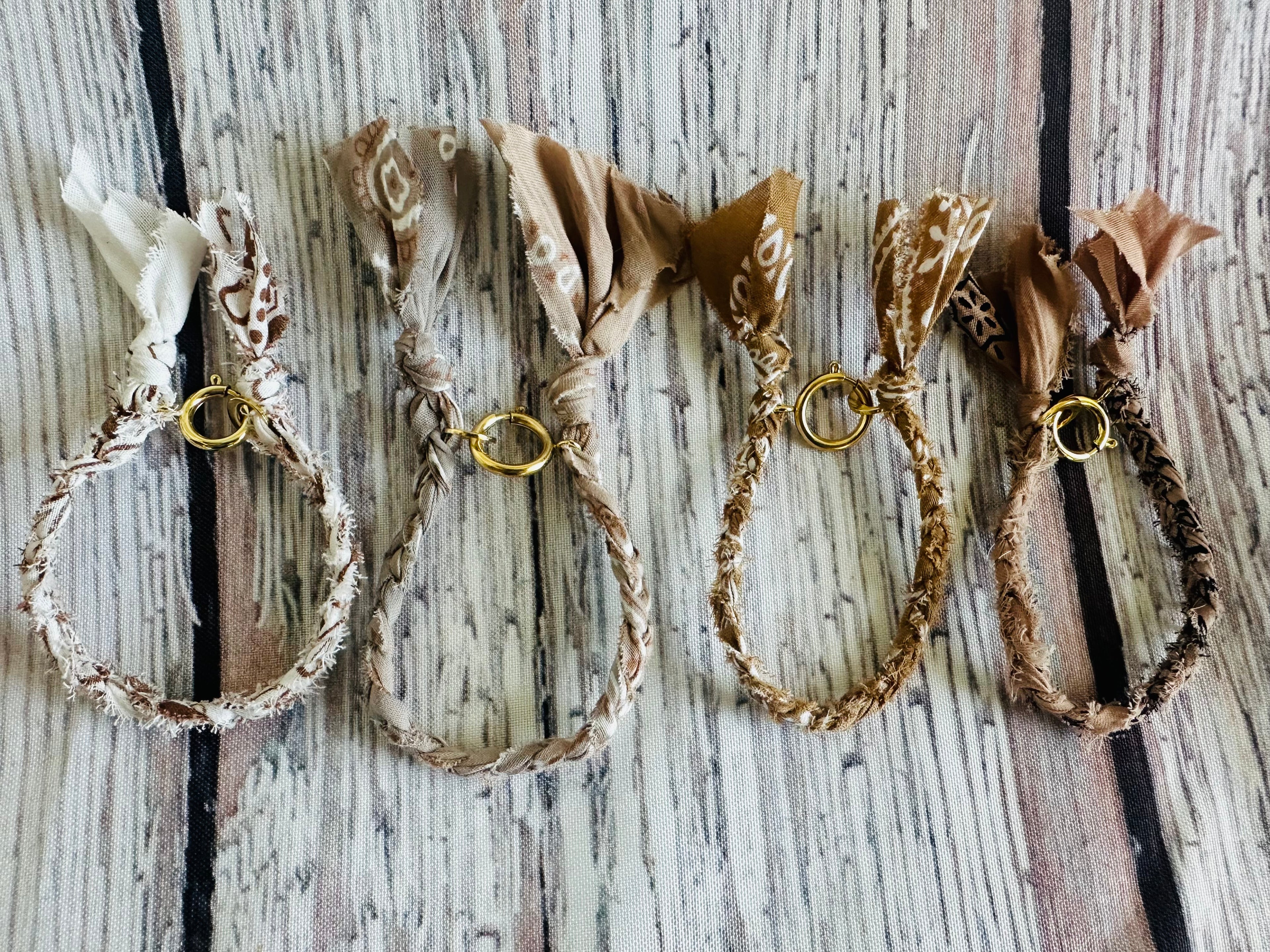 Charm Bar Jump Ring Bracelet