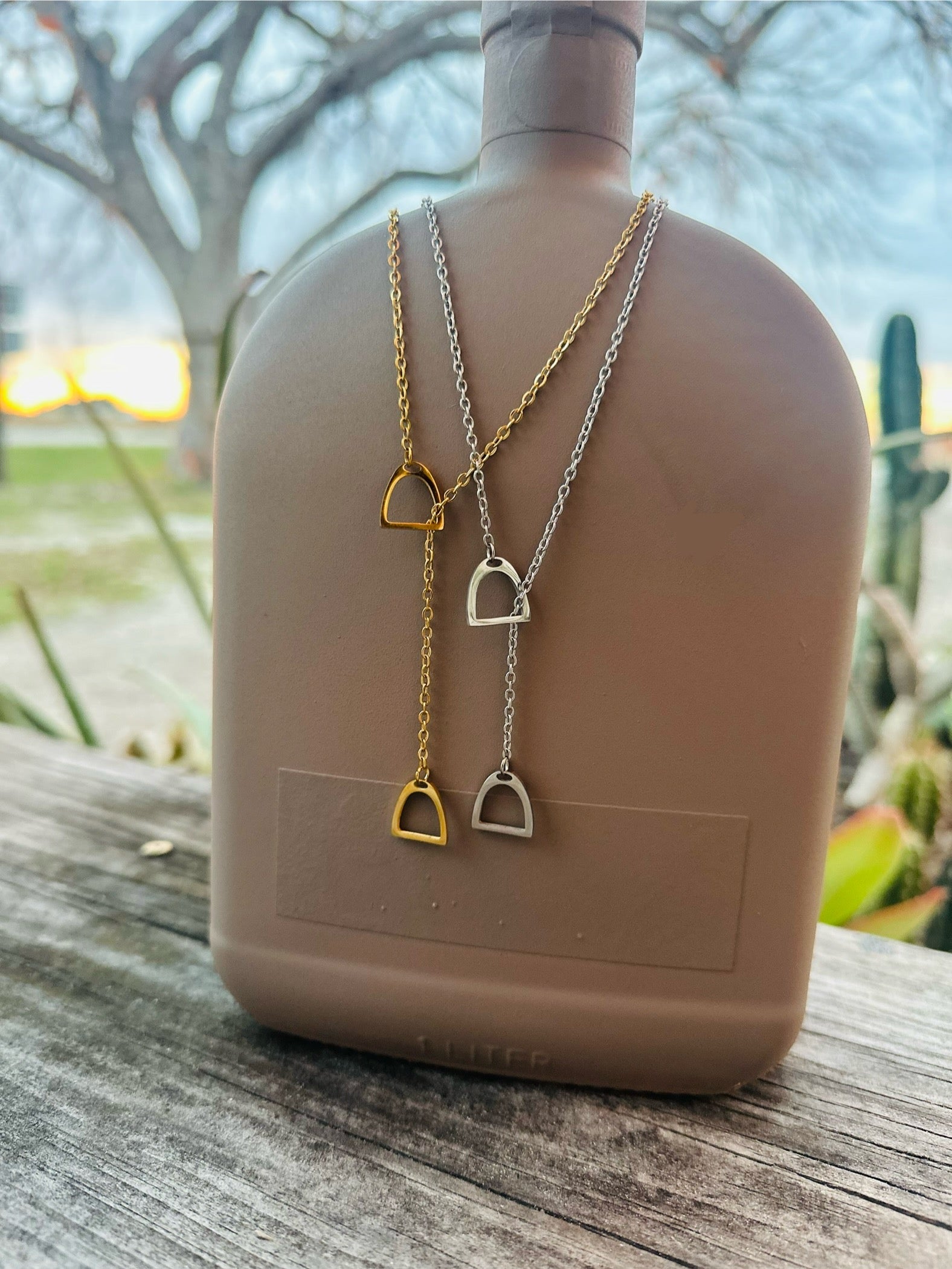 Lariat Stirrup Necklace